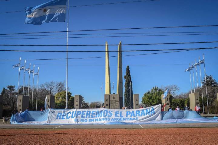 “Banderazo” en la región por la “recuperación del Paraná”