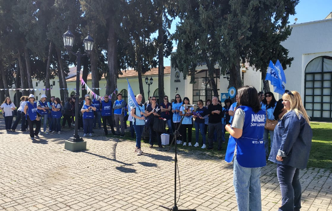 Clase pública en el Paseo del Pino: fuerte reclamo docente contra el cierre de la paritaria y la reforma previsional