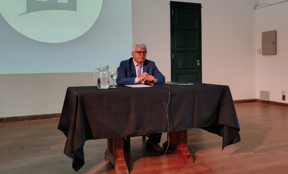 El ministro de la Corte Suprema Jorge Baclini disertó en San Lorenzo sobre reforma constitucional, justicia y seguridad