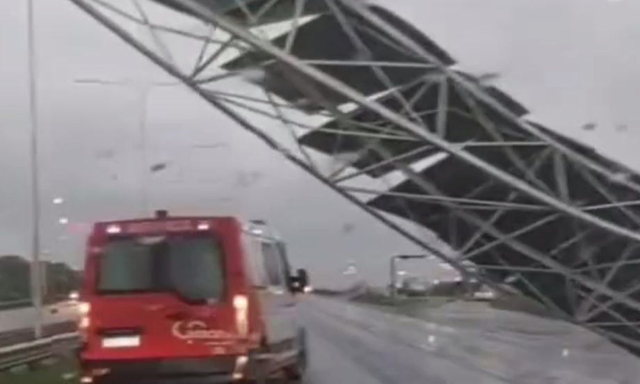 Se cayó un Cartel en la Autopista Rosario – Santa Fe a la altura de San Lorenzo