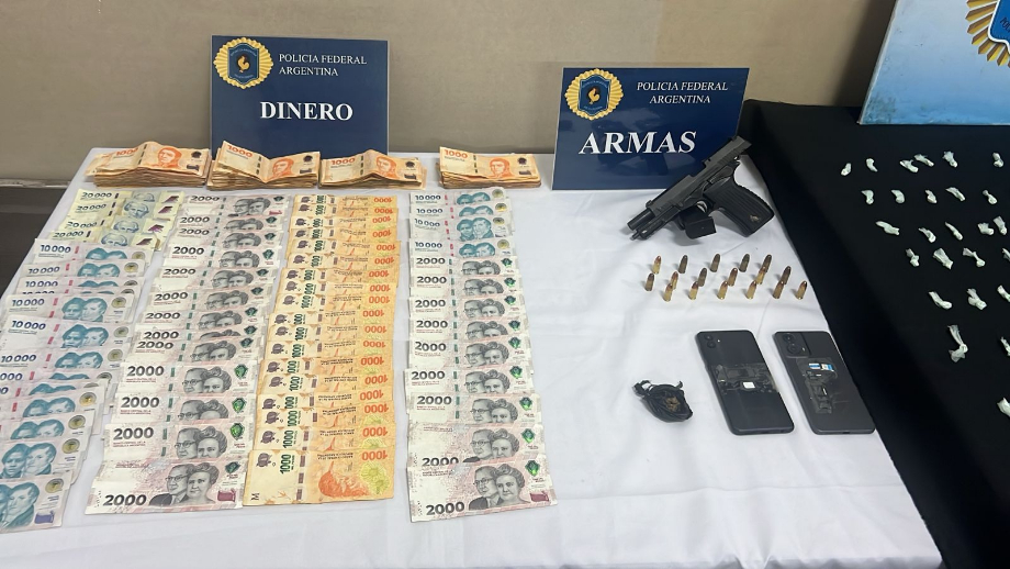Narcomenudeo: Casi 20 allanamientos derivaron en detenciones y más de 800 dosis de cocaína secuestradas