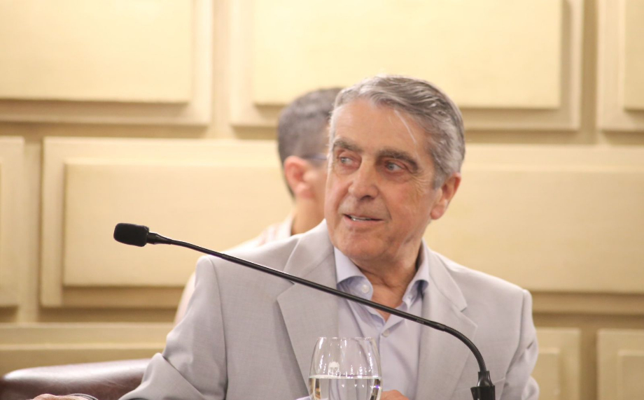 Traferri presentó proyectos para resolver la falta de vacantes en la secundaria de Ricardone