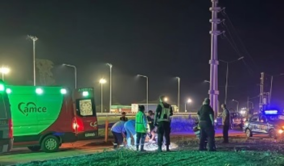 Siniestro vial en Puerto General San Martín: una motociclista herida tras chocar contra un vallado de obra