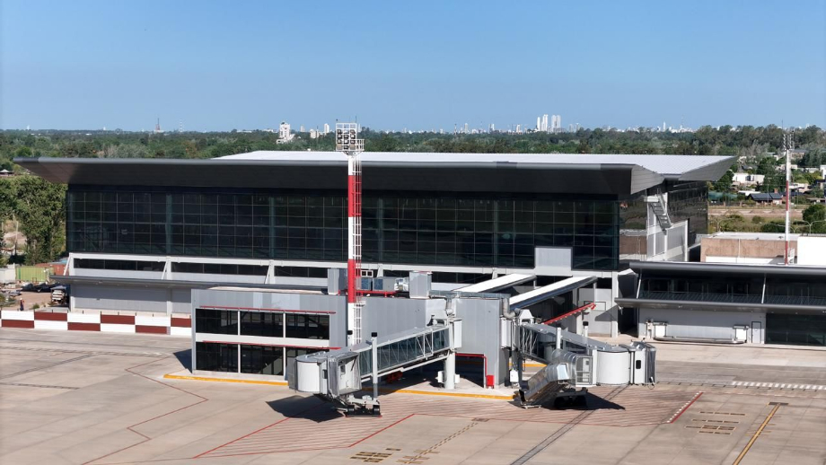 Provincia inaugura la nueva pista del Aeropuerto de Rosario con música en vivo, sorteos de pasajes internacionales y visitas guiadas 