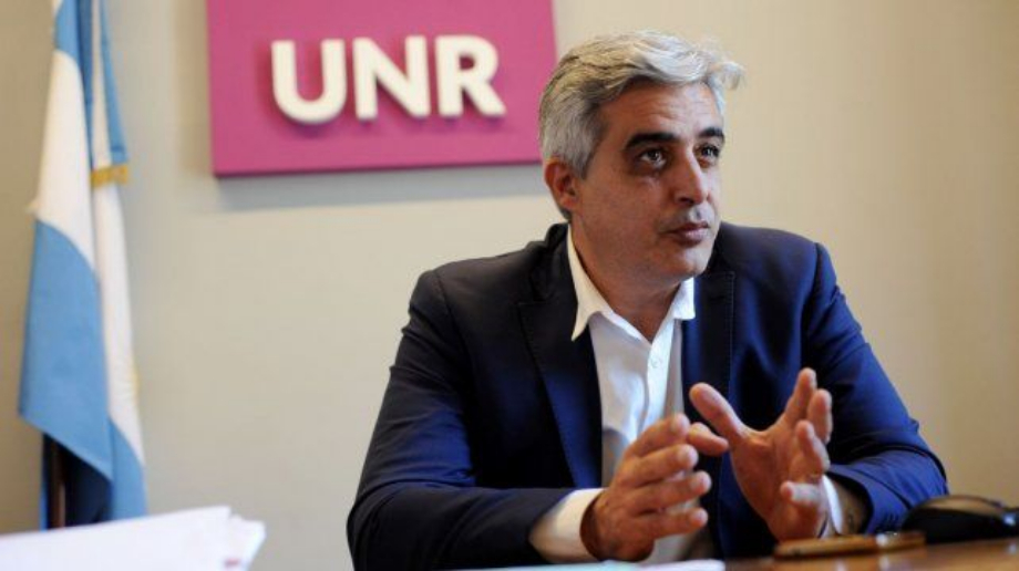 Duro rechazo del rector de la UNR al Presupuesto 2026: calificó de “incomprensible” el voto de senadores santafesinos