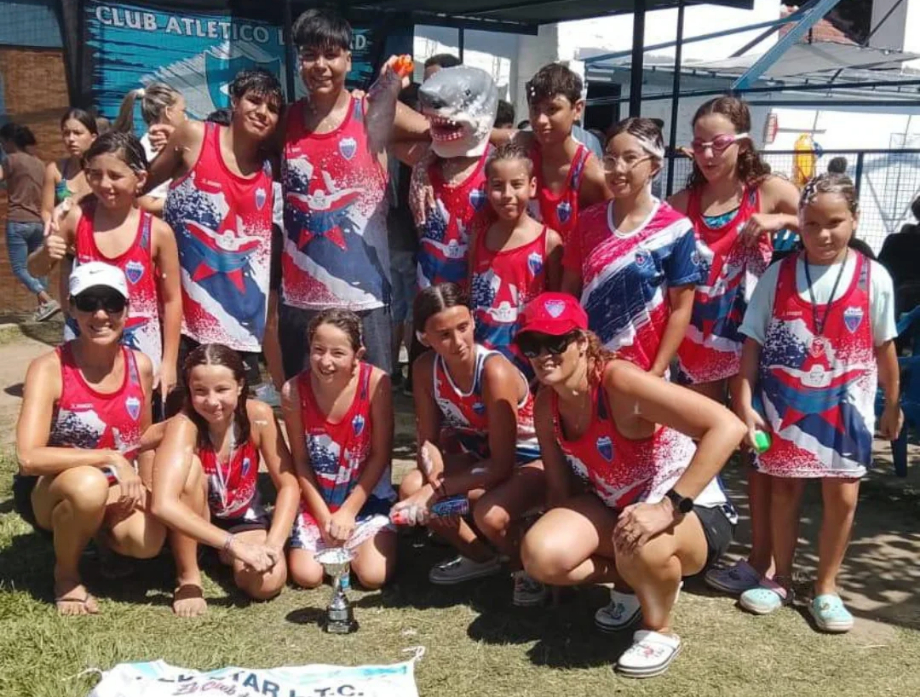 Red Star fue subcampeón en el Circuito Anual de Natación de la Asociación Rosarina