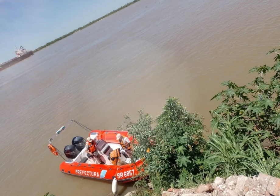 Hallan el cuerpo sin vida de una mujer a orillas del río en Quinta Zelaya