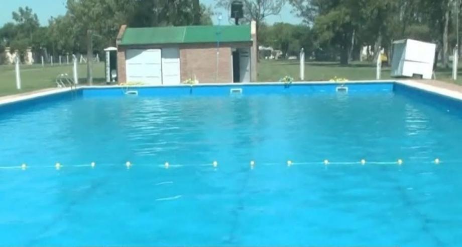 Accidente en el natatorio de Luis Palacios: un portón metálico cayó sobre un niño de 11 años 