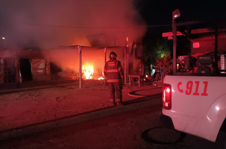 Un incendio destruyó una vivienda en la zona rural de San Lorenzo