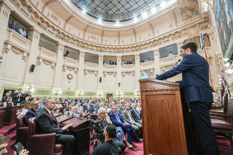 Pullaro: “Desde el orden recuperado, la autoridad democrática sin titubeos y el método de gestión, Santa Fe hoy construye su destino y envía un mensaje a la Argentina”