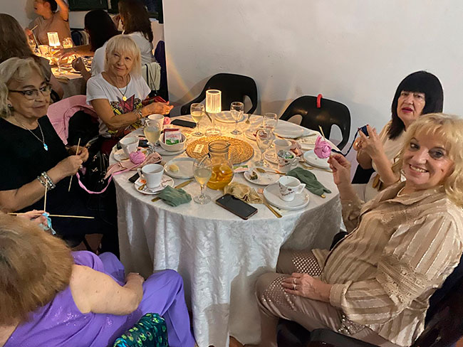 Té entre mujeres, con aroma a historia