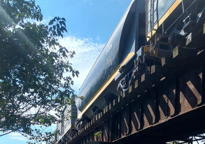 Tragedia en las vías: un hombre de Timbúes murió tras ser arrollado por un tren en el Puente Negro