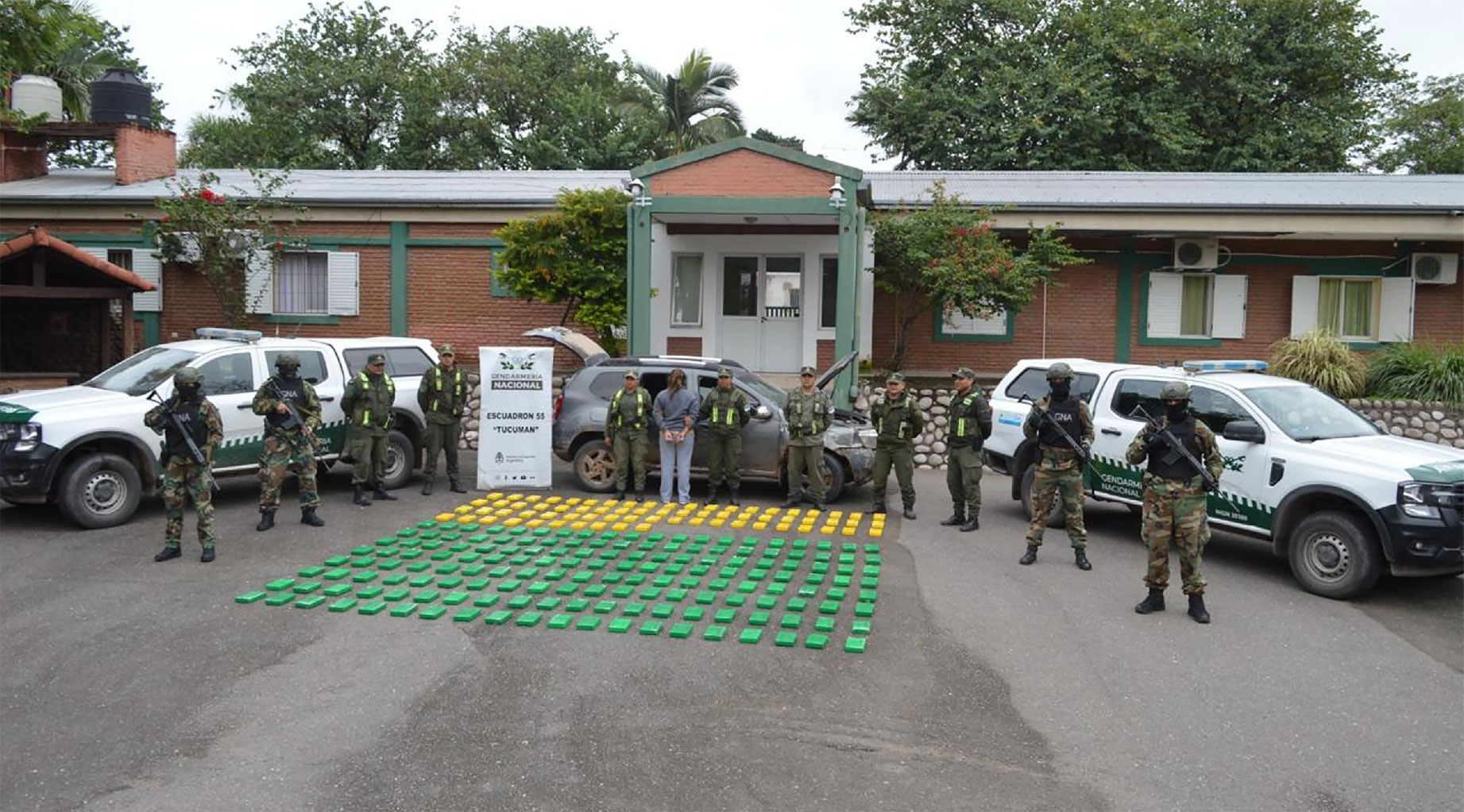 Tucumán: quisieron escapar de un control y llevaban más de 240 kilos de cocaína en una camioneta