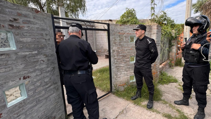 “¿Qué hiciste, no te da vergüenza?”: Continúan las intimaciones del Gobierno a padres por el costo operativo de las amenazas en las escuelas