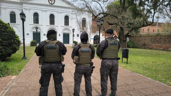 Operativo preventivo en el Campo de la Gloria por la visita de contingentes escolares de la colectividad judía