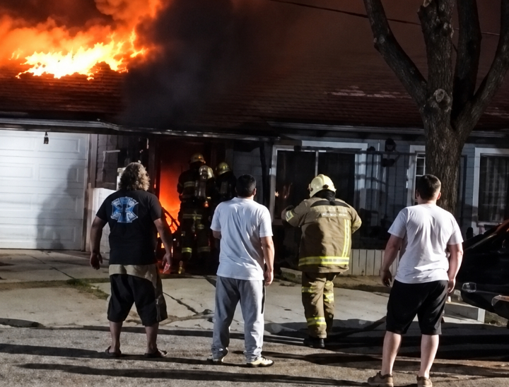 Un incendio provocó importantes daños en una vivienda de Ricardone