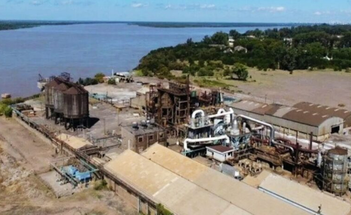 Justicia ordena a AR Zinc medidas urgentes para estabilizar la barranca del Paraná y contener un peligroso pasivo ambiental