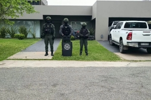 Allanaron una empresa en San Lorenzo y secuestraron bienes del entorno de “Pillín” Bracamonte por presunto lavado