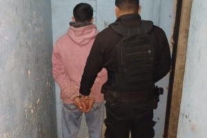 Fray Luis Beltrán: se negó a identificarse, forcejeó con policías y terminó detenido