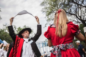 Más de mil bailarines participarán de un encuentro gratuito de folclore en Rosario