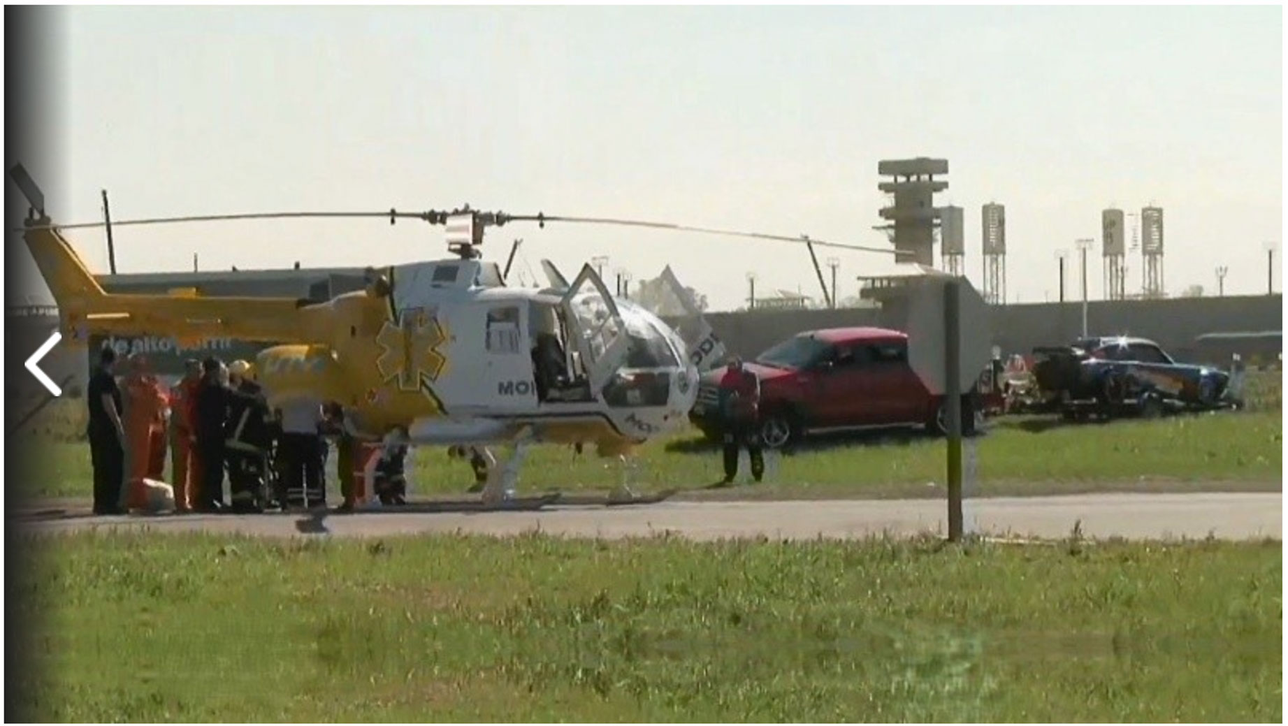 Choque y vuelco en la A-012: rescataron a un camionero y lo trasladaron en helicóptero al Heca