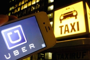 Taxis en San Lorenzo evalúan bajar sus tarifas hasta un 20% para competir contra Uber