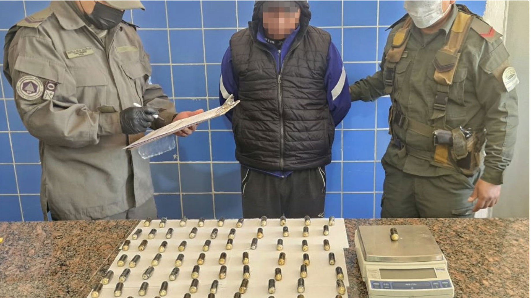 Jujuy: detuvieron a un hombre con 83 cápsulas de cocaína en el cuerpo