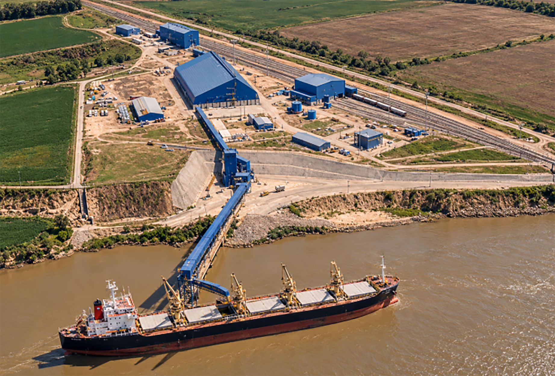 Puerto San Martín: prevén reactivar en 2028 la terminal de cargas mineras
